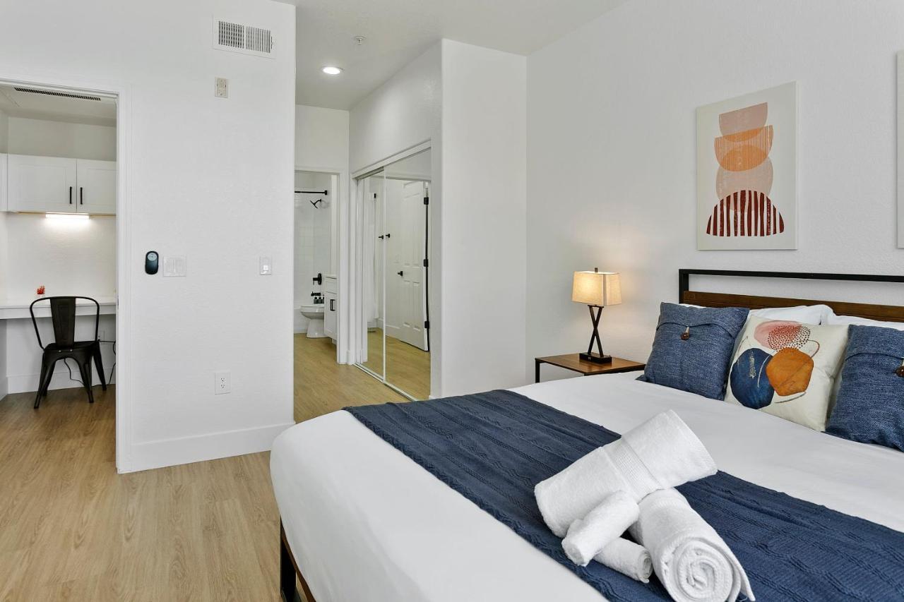 Cozysuites Glendale By The Stadium With Pool 10 외부 사진
