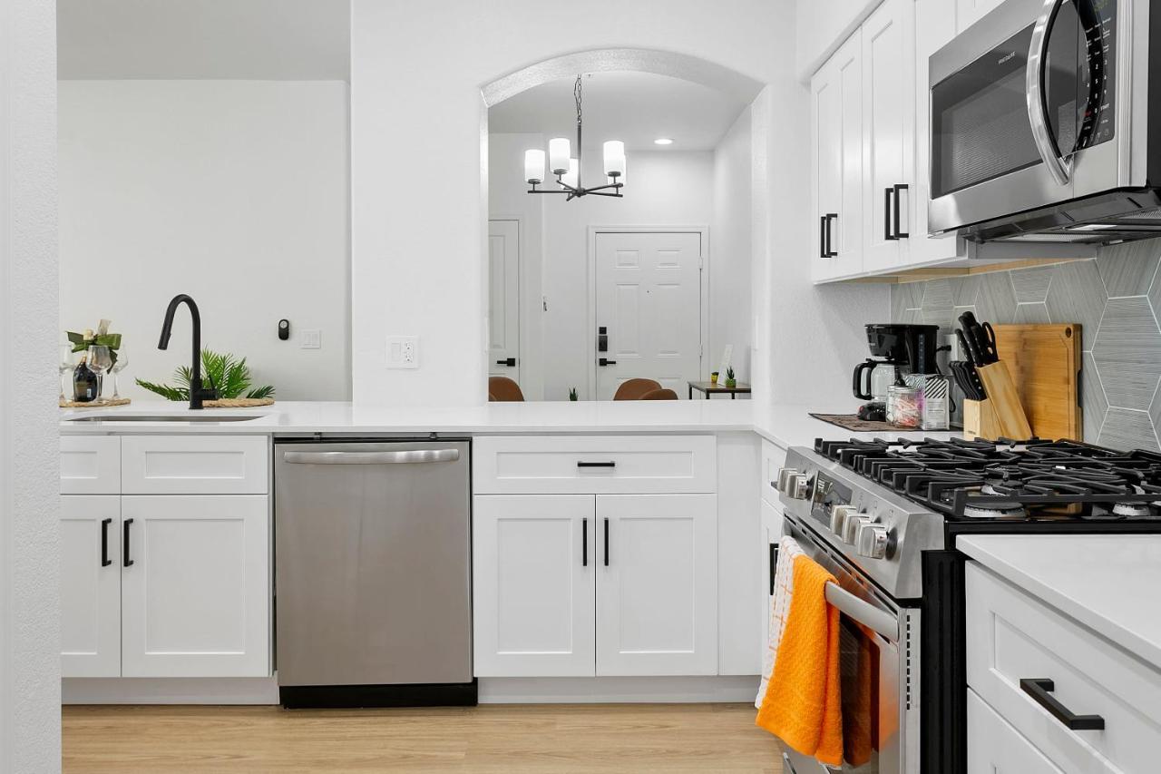 Cozysuites Glendale By The Stadium With Pool 10 외부 사진